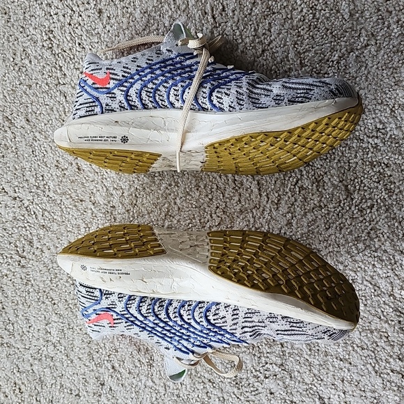 NIKE Shoes - Picture 5 of 11